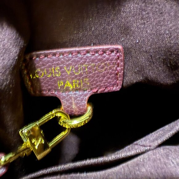 STUNNING and New Fashion Bag/Pouch-Beautiful Color of the Season with BAG! - Picture 3 of 6